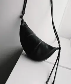 wym ROUND MINI SHOULDER BAG