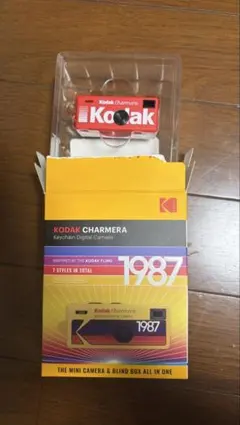 レッドKodakコダック Charmeraチャーメラデジカメ - メルカリ