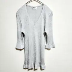 自由区 ニット リブ Vネック フレア袖サイズ38(M相当) きれいめ 春 通勤のサムネイル