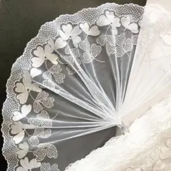 ホワイトカラーのキラキラお花刺繍チュールレース　銀糸入り　1m　N-542