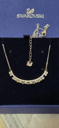 Swarovski クリスタルネックレス