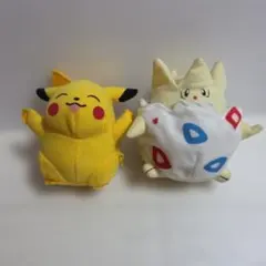 ポケモン　くるりんマスコット　リバーシブル　トゲピー　ピカチュウ　レトロ