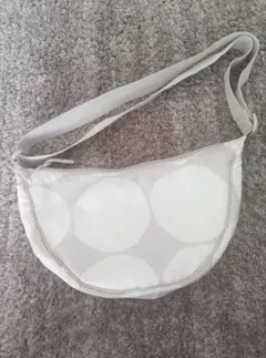 ユニクロmarimekko ドット柄 ショルダーバッグ　ホワイト　白　限定コラボ