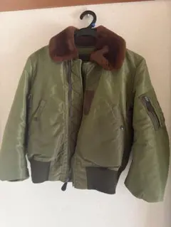 オリーブグリーン B15フライトジャケット