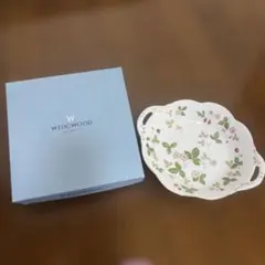 WEDGWOOD ワイルドストロベリー プレート 皿のサムネイル
