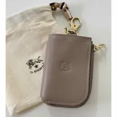 【新品未使用】IL BISONTE(イルビゾンテ)パスケース付キーケース