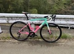 ロードバイク Shimano 105搭載　完成車のサムネイル