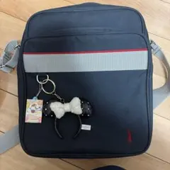 黒のストライプショルダーバッグ