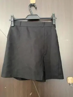 黒いミニスカート スリット入り ゴムウエスト