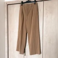 UNIQLO タックワイドパンツ