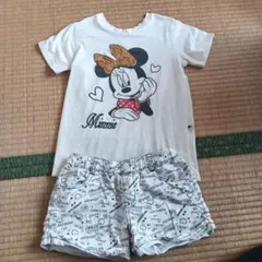 ミニーマウス Tシャツとショートパンツ セット 130cm