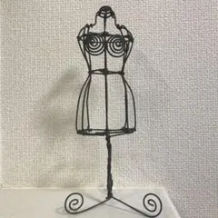 【ゴルチエ好きな方】ワイヤートルソー 置物