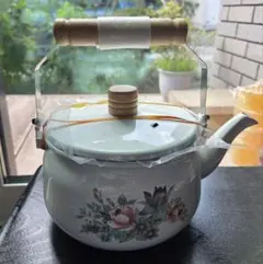 Item thumbnail for item 5a2ffb02-67f0-421c-8078-2f075b528d37