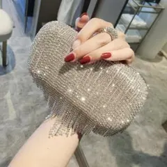 パーティーバッグ　クラッチバッグ　ゴージャスタッセルダイヤー指輪風開閉口3Way