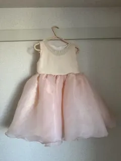 パール装飾付きピンクシフォンドレス