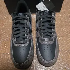 NIKE Air Force 1 '07 LV8 HF2898-001のサムネイル
