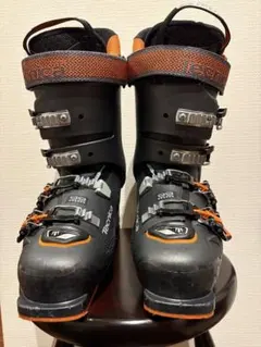 Item thumbnail for item 51ad9afd-cb2e-4517-a834-1260804ff45e