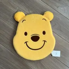 【新品タグ付き】東京ディズニーリゾート くまのプーさん ダイカットクッション