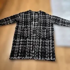 黒と白のチェック柄ロングコート