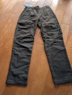 値下げ！新品タグ付！ジュニアウォームクライミングパンツ　ダークグリーン