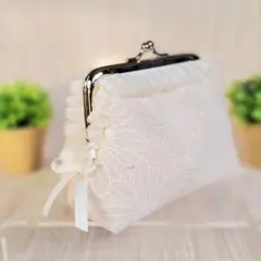 ハンドメイド【受注生産】がま口ポーチ　コスメポーチ　サニタリーポーチ　フラワー