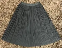 ユニクロ ハイウエストプリーツスカート（ブラック / Sサイズ）