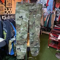 カナダ軍風 迷彩ズボン（イタリア軍Vegetato迷彩に類似） カナダ軍風 迷彩ズボン（イタリア軍Vegetato迷彩に類似） - メルカリ