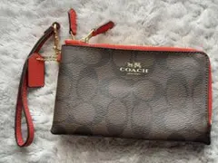 極美品　COACH コーチ 財布 ダブルジップリストレットポーチ シグネチャー柄