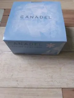 CANADELプレミアモイストクール58g 新品未開封　限定品のサムネイル