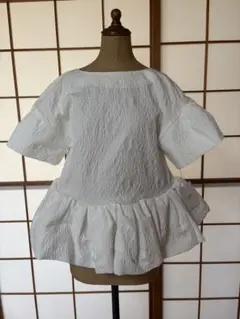 Cygne シーニュ ペプラムブラウス ホワイトのサムネイル