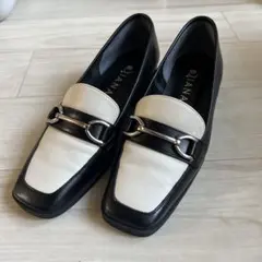 DIANA ビット付きローファー 黒/白