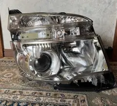 デリカD5 中古 ヘッドライト 左 現状渡し - メルカリ