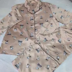 美品　GU スヌーピー柄サテンパジャマセット　L　長袖