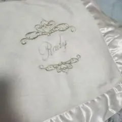 rady フリース サテン ブランケット ベージュ ロゴ入り