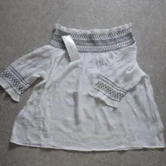 新品　RAY CASSIN ブラウス  オフショルダーのサムネイル