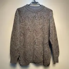 グレー系模様入り長袖ニット