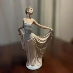 LLADROリヤドロ踊る少女のサムネイル