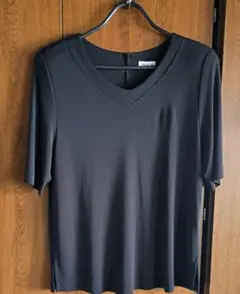 【Tシャツ】黒の半袖トップス M-Lサイズ⭐️