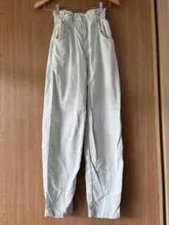 ハイウエスト ペールグリーン　デニムパンツのサムネイル