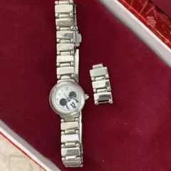 お値下ミッキー腕時計ステンレススチール刻印あり余りコマサイズ伸ばし可電池交換必要