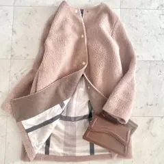 美品 ブルーレーベルクレストブリッジ ノーカラーボアコート チェック 金ボタン