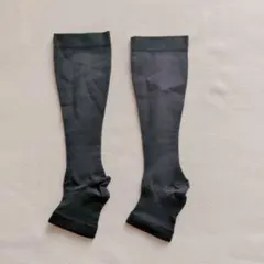 着圧ソックス レディース 美脚 むくみ解消 膝下 つま先なし 加圧 靴下 黒