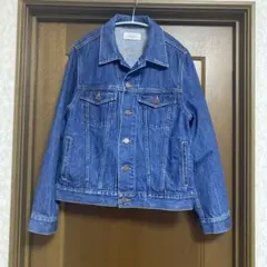 Item thumbnail for item 1b6e1c4a-87b6-47a2-b71a-6487b4ac3459