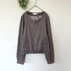 グラシア［L］上品クール◎ナイロンブレンド◎軽やか◎ノーカラージップジャケットのサムネイル