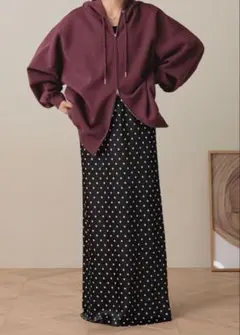 LOWRYSFARMローリーズファームストレッチサテンスカート 黒 ドット 水玉