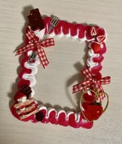 【B8】ホイップデコ　トレカケース　赤　ストロベリー・ティーパーティ