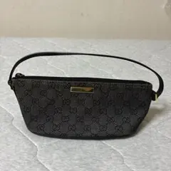 C*o様 GUCCIグッチ アクセサリーポーチ ミニバッグ 濃い茶色 - メルカリ