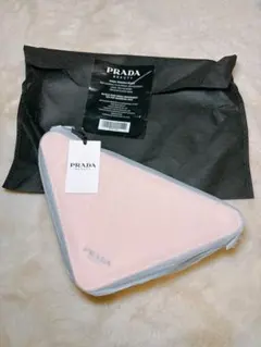 レア！PRADA プラダ ビューティノベルティポーチ　化粧ポーチ