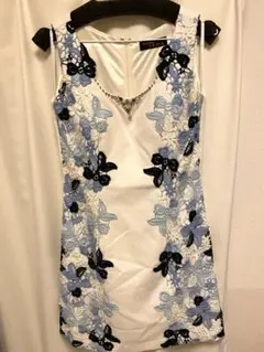IRMA 花柄刺繍 タイトドレス