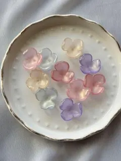 カラフル花型アクリルビーズ10個セット
